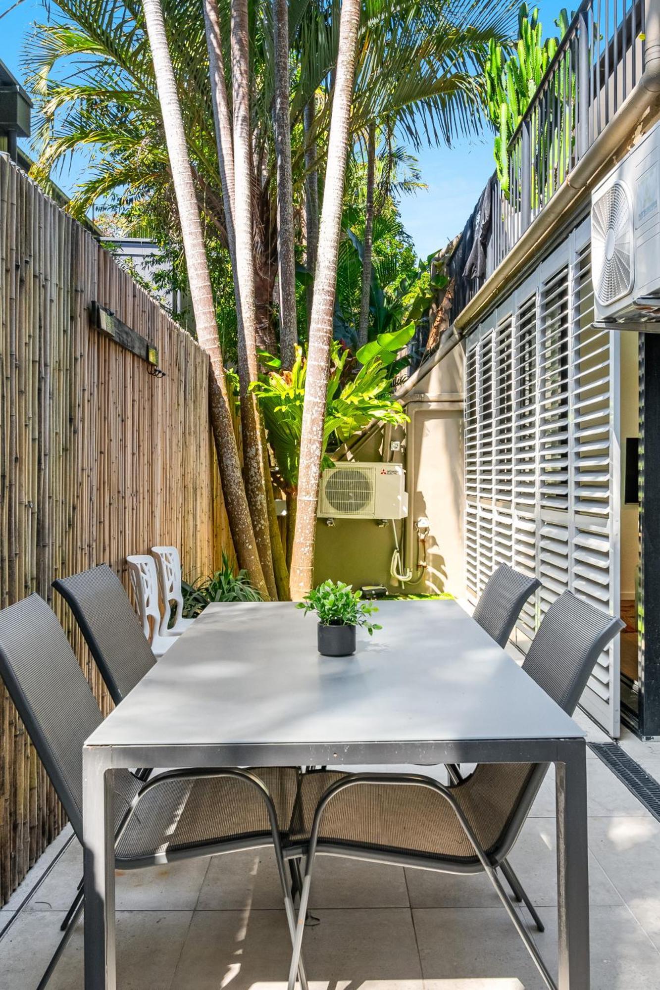 Julians Apartments Byron Bay Luaran gambar